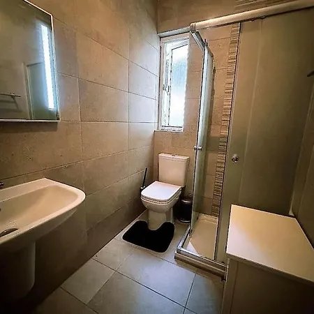 Apartman Maisonette With Backyard *