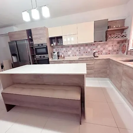 Maisonette With Backyard * San Pawl il-Baħar