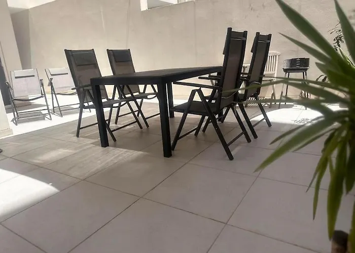 Maisonette With Backyard Διαμέρισμα Σεντ Πόλς Μπέι